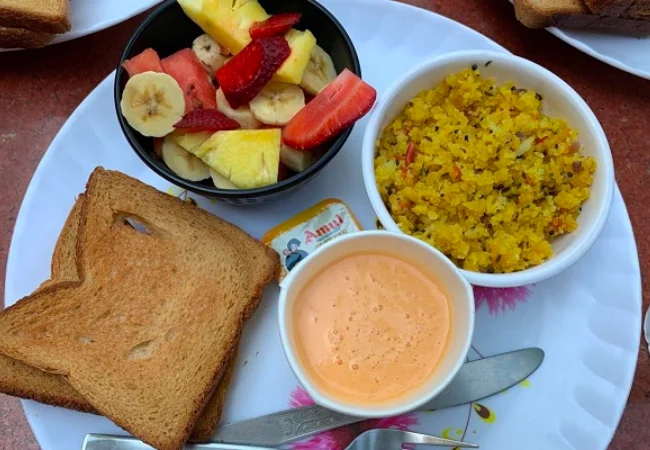 Healthy Yogic Meals for 100 Hour YTTC Participants in Rishikesh